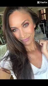 Lisa Lorenzo's Instagram, Twitter & Facebook