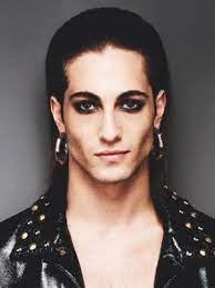 According to damiano damiano david wiki, david, a young and promising singer, was born in rome on january 8, 1999. Damiano David Height Weight Size Body Measurements Biography Wiki Age