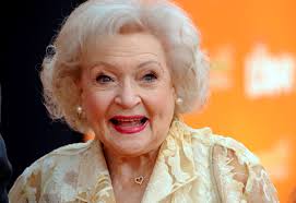 Muere a los 99 años Betty White, la última chica de oro que nunca dejó de  ser una estrella