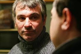 TV documentary star who had '7 wives' and '19 kids' died after collapsing  in bathroom