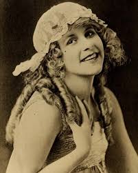 Vitagraphically yours, Jessica ✨