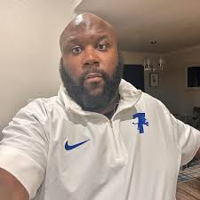 Congratulations to Chevante Goss of Hubbard Middle School! 🙌 You are our  District Secondary Teacher of the Month for December! 🎉 Read his story:  tylerisd.org/article/1921991