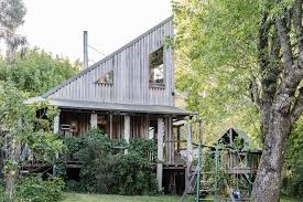 Une Maison Atypique Et Belle En Australie Planete Deco A Homes World En 2020 Residence De Vacances Maison Australie