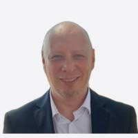 400+ perfiles de «Daniel Néstor»