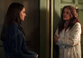 New Images Of Shailene Woodley Eva Green In White Bird In A Blizzard As Magnolia Picks Up The Film White Bird Shailene Woodley Shailene