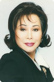 Bà Bích Ngọc là người phụ nữ đầu tiên hoạt động ngành Thẩm Mỹ tại Việt Nam. Với kinh nghiệm trên 30 năm từ lúc tốt nghiệp Đại Học Điều Dưỡng Thẩm Mỹ tại ... - bichngoc01