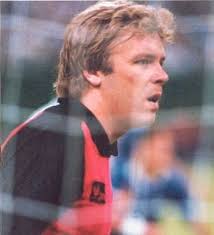 NASL Memories: Goalkeeper Paul Bradshaw was an England youth international  who was a record signing for Wolverhampton in 1977 and became a fan  favorite at Molineux Stadium but who had a big