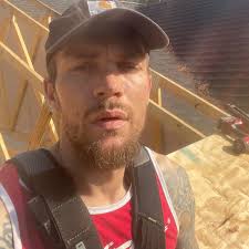 How to find a contractor to reattach my rain spout and seal my rain gutter  in York, PA?