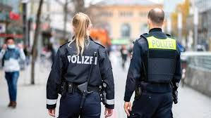Gehört die maske doch zum grundschutz gegen das virus. Corona Infektionen Wer Stoppt Die Regelverweigerer Ndr De Nachrichten Niedersachsen