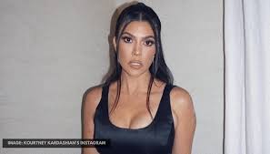 From the earliest episodes of keeping up with the kardashians (rest in peace), the eldest sister never once shied away from the spotlight, the drama, or the chance to show off some seriously killer looks.now that she commands a platform of more than 126 million instagram followers, we don. Did Kourtney Kardashian Just Hint At Struggling With Psychological Trauma Deets Inside