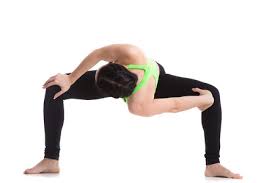 Tongue twisters are an incredible method to enhance your language clearness will permit you to figure out how to keep your voice clear and talk with certainty. Sportliche Junge Mann In Der Schwarzen Hose Tut Starkung Yoga Pose Stehend In Rudrasana Sumo Utkata Konasana Gottin Oder Tempel Darstellen Pferdehaltung Studio Shot Auf Grauem Hintergrund In Voller Lange Lizenzfreie Fotos Bilder