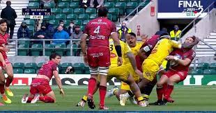 Cinq semaines après la finale de coupe d'europe, remportée par les rouge et noir, toulouse et la rochelle se retrouvent ce vendredi soir, au stade de france, pour la finale du top 14. Video Champions Cup Botia Exclu De La Finale Apres Un Plaquage Ultra Dangereux Sur Medard Le Rugbynistere