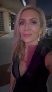 Donna Hock's Instagram, Twitter & Facebook