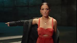 Suite à cela, les deux célébrités ont échangé la vidéo de rayane bensetti et camille elle est malaisante au possible. 1qfsrwgjiwustm