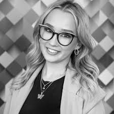 👩🏻‍💻 Demi Cross