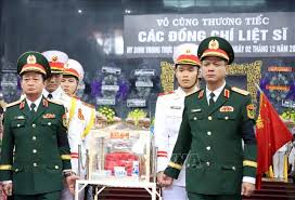 Trang trọng lễ tang 12 liệt sỹ hy sinh trong khi thực hiện nhiệm vụ |  baotintuc.vn