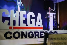 André ventura and his fellow party members organised two demonstrations in lisbon last summer, with several hundred participants each, under the slogan 'portugal is not racist'. Analyse Andre Ventura Der Fuhrer Der Denkt Dass Mangel Macht Ist Portugal