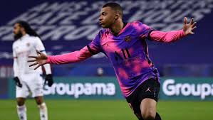 Ligue 1 2020/2021 live scores on flashscore.com offer livescore, results, ligue 1 standings results. Sportmob Psg Climb To Top Of Ligue 1 Table With 4 2 Win Over Lyon