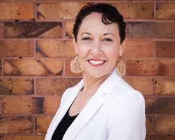 Kate Baum's Instagram, Twitter & Facebook