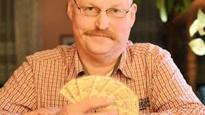 In reizender Gesellschaft das Gesellige finden: Eine Runde mit dem Skatclub  Magdas Buben Orlatal