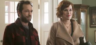 Luke perry ficou conhecido por fazer de dylan mckay na série televisiva 'beverly hills, 90210', entre 1990 e de acordo com o mesmo meio, perry, de 52 anos, morreu no hospital st. Adeus A Luke Perry Arrasa Elenco De Riverdale Ninguem Queria Gravar O Episodio Noticias Da Tv