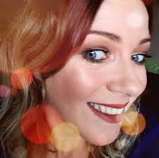 Camilla Cruise Makeup