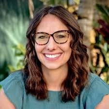 Keri Dudley's Instagram, Twitter & Facebook