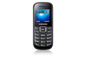 Icemobile Tropical 3 vs. Samsung E1200 ...