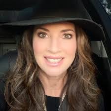 Tammy Stoll's Instagram, Twitter & Facebook