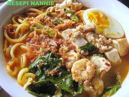 I got this mee rebus recipe from her during her last visit and i was quite surprised as it is relatively easy to prepare. Resepi Mee Rebus Muar