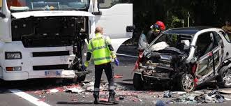 Incidente mortale oggi sulla statale 121 che collega paternò a catania all'altezza di piano tavola nel territorio di belpasso incidente mortale a pesaro, oggi l'ultimo saluto a giuseppe troisi. Bari Incidente Con La Smart Sulla Statale 16 Muore Una Giovane Donna