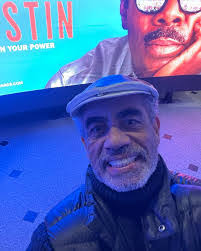 Allen Crowder's Instagram, Twitter & Facebook