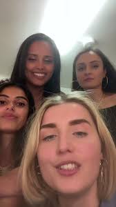 Becki Evans (@beckibevans)