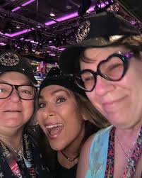 With our friends Kathy and Margot Keegan 🎥📷@ Kathy Keegan #80scruise2025