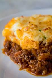 Shepherd's pie is a traditional english meat pie that consists of lamb and vegetables and is then covered in mashed potatoes. Gordon Ramsay Shepherd S Pie Easy Classic Comfort Food Bake It With Love