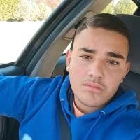 40+ perfiles de «Alejandro Valdivia»