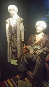 Ertuğrul gazi, osmanlı devleti kurucusu osman bey'in babasıdır. Ertugrul Gazi Ve Osman Gazi Picture Of Yilmaz Buyukersen Balmumu Heykeller Muzesi Eskisehir Tripadvisor