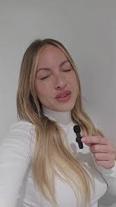 Nancy Mailloux's Instagram, Twitter & Facebook