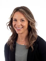 Samantha Kropp's Instagram, Twitter & Facebook