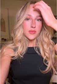 Tessa Schaefer's Instagram, Twitter & Facebook