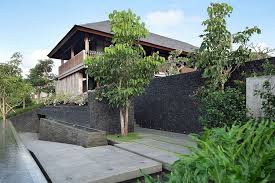Desain depan rumah minimalis seringkali sudah menjadi konsep umum sehingga tidak unik lagi. 5 Desain Rumah Batu Alam Terkeren Yang Pernah Dibangun