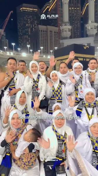 🌙✨ Perjalanan ke Baitullah dimulai dari langkah kecil. Bersama Al Fajr  Umroh & Haji, Anda tidak berjalan sendiri. Kami membersamai jamaah dari  awal hingga akhir perjalanan dengan hotel berkualitas ...
