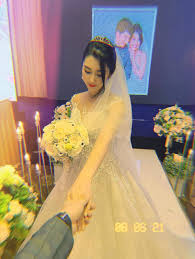 Jun 09, 2021 · thúy ngân khiến fan cười nghiêng ngả khi tự bóc hình ảnh 'ngã quỵ' sau khi làm đám cưới, trong khi trước đó cô từng thích thú khoe hình ảnh hóa thành cô dâu. Thuy Ngan Rá»™n Rang Khoe Nhan Sáº¯c Ngá»t Ngao Trong áº£nh CÆ°á»›i