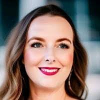 Elsa Collier's Instagram, Twitter & Facebook