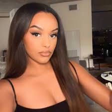 Vera Clement (@VeraClement2)