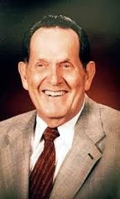 Lester Cates's Instagram, Twitter & Facebook