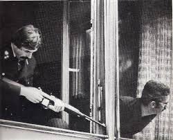 Vorherig banküberfall mit bombendrohung in linz. 28 April 1978 Raf Geiselnahme In Linz Redaktion Osterreichisches Presseburo