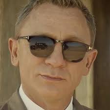 Daniel Craig