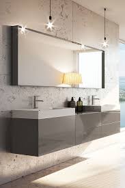 Moderne Badmobel Lassen Sich Schon Und Individuell Kombinieren Wir Zeigen Euch Wie Kleine Unterschrank Bad Badezimmer Unterschrank Badezimmer Spiegelschrank