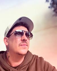 LIFE CAN ONLY BE UNDERSTOOD LOOKING BACKWARDS.. BUT MUST BE LIVED  FORWARDS.! Remember the only impossible journey is the one you never  started 👌🏽 #paintwarrior #photo #photoofday #dreambig #insta #instapic  #instagram #instapost